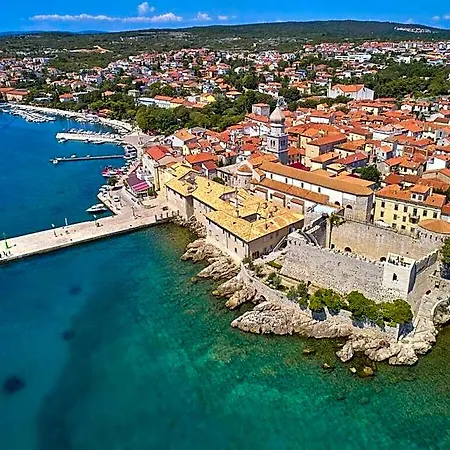 Hotel Luca Comfortable 2*